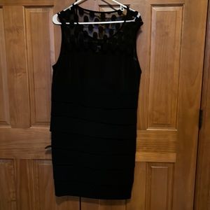 En Focus woman dress